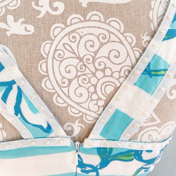 🌺 Lilly Pulitzer “Pearl Shift Dress” – Size 2, Blue Floral Stripe Print 🌺 - Picture 6 of 8